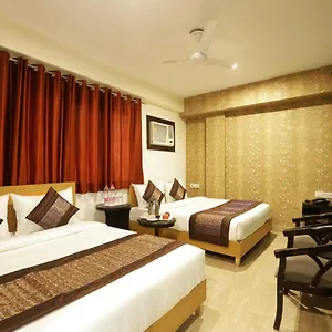 *** Bed & Breakfast Palm Emerald Near International Airport India
